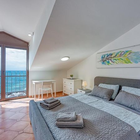 Cuvi Beach Apartments Rovinj Exterior photo