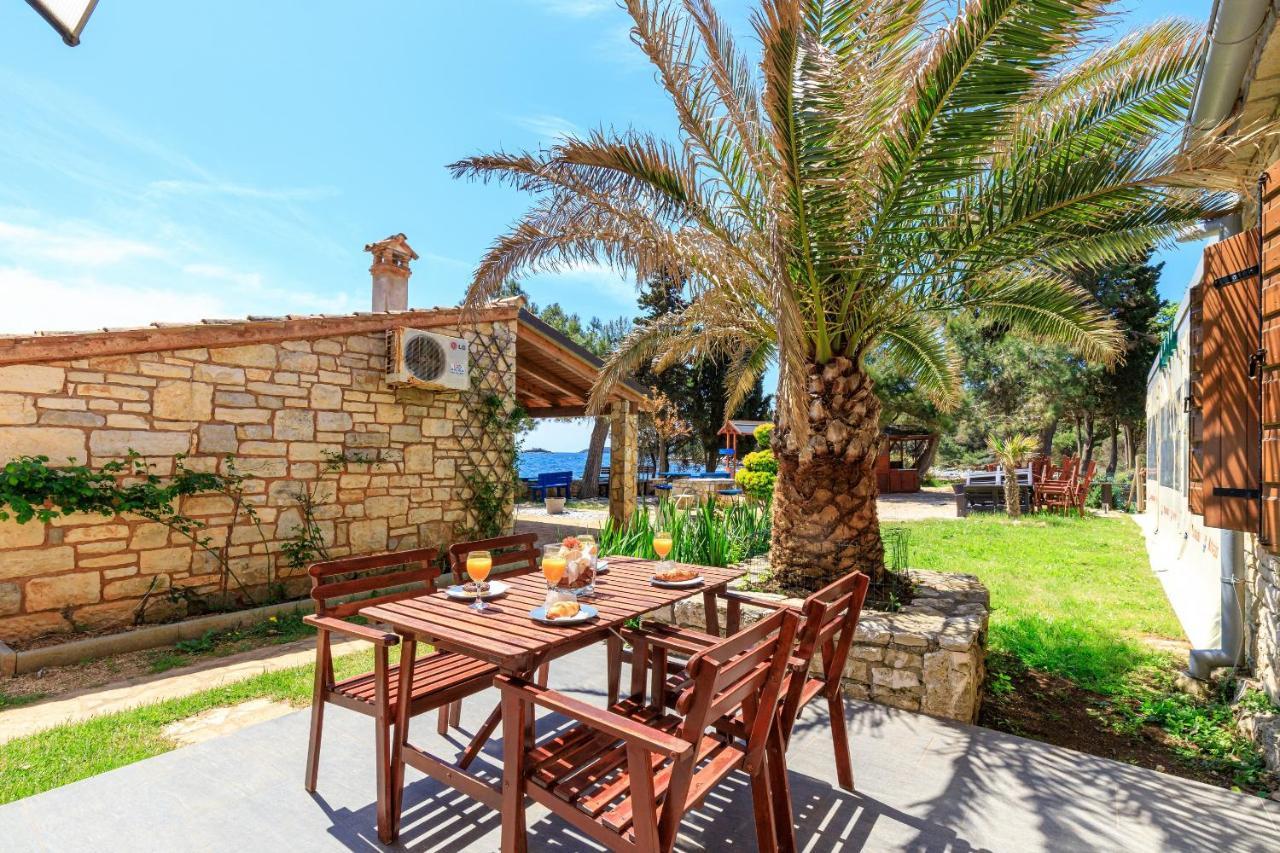 Cuvi Beach Apartments Rovinj Exterior photo