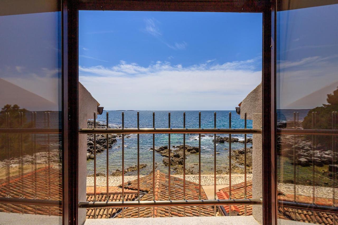Cuvi Beach Apartments Rovinj Exterior photo
