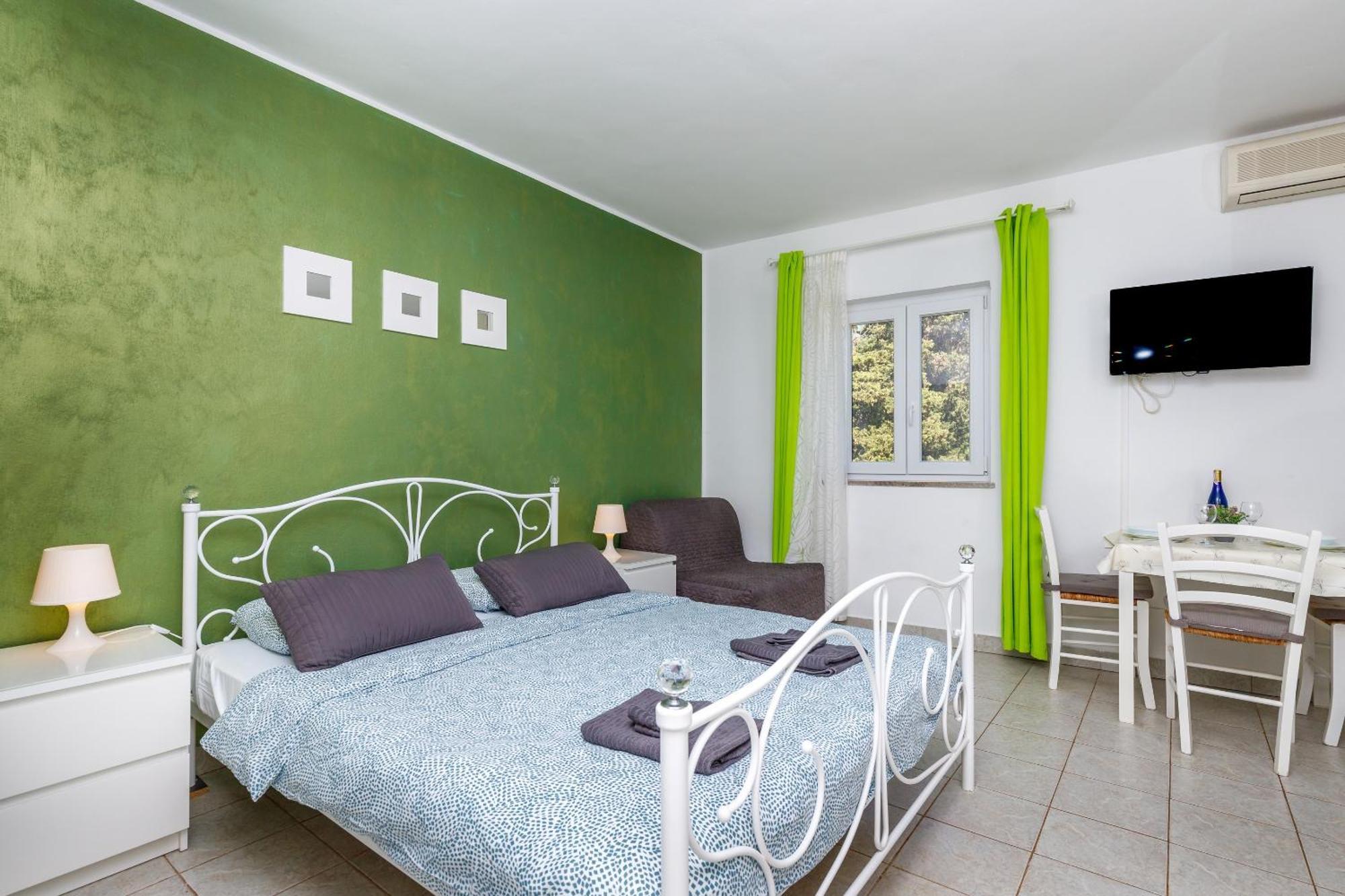 Cuvi Beach Apartments Rovinj Room photo