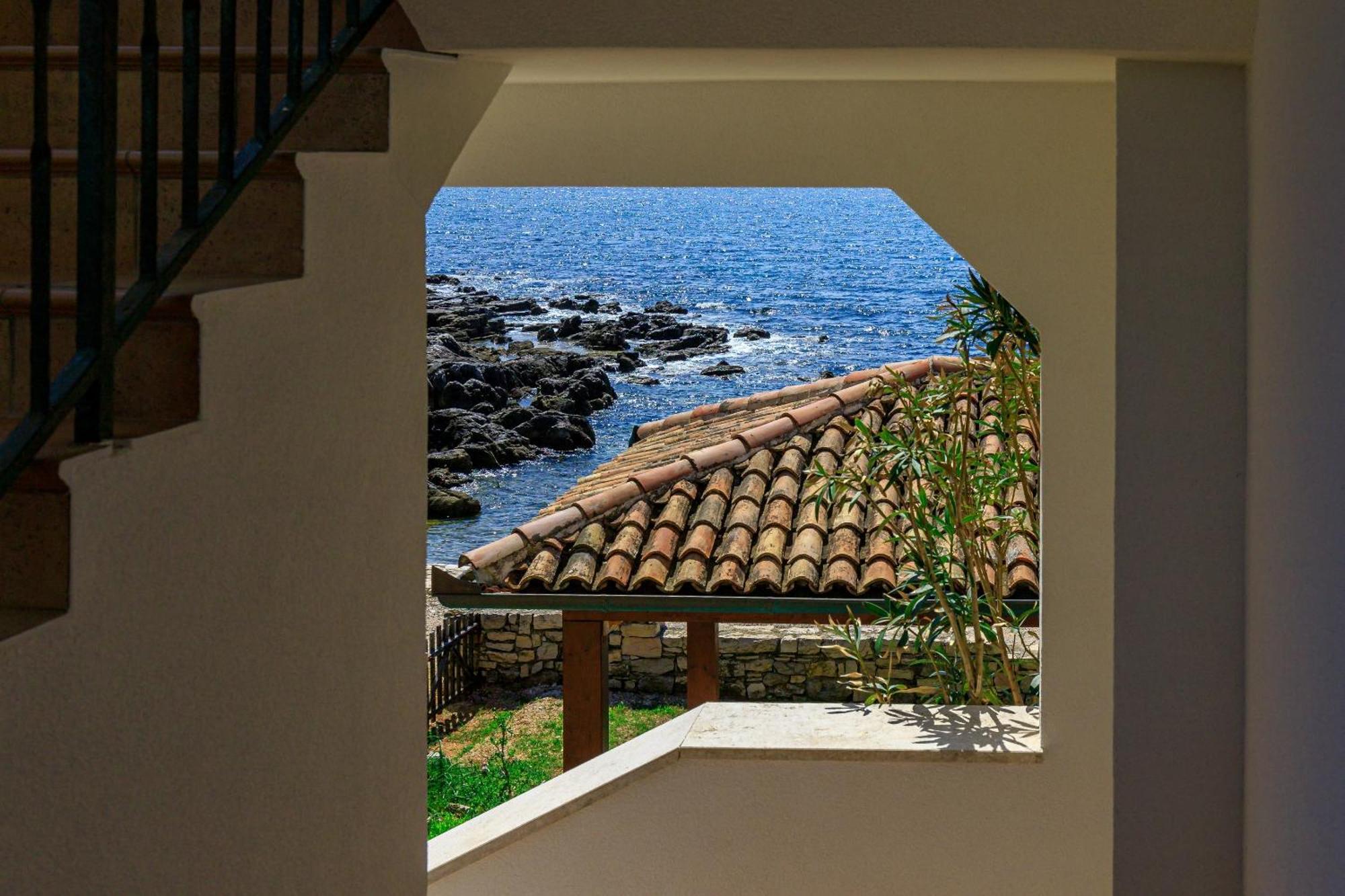 Cuvi Beach Apartments Rovinj Room photo