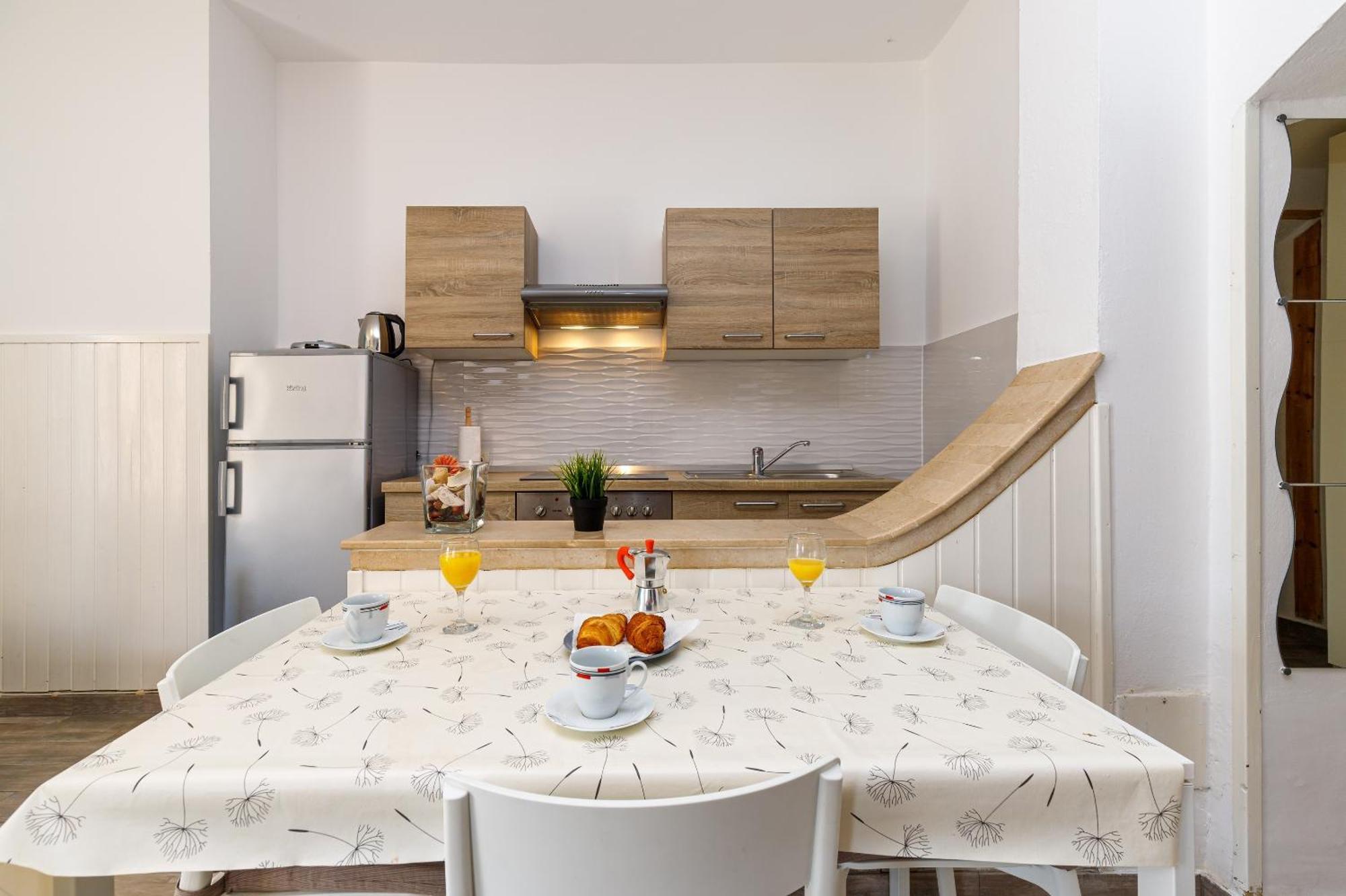Cuvi Beach Apartments Rovinj Room photo