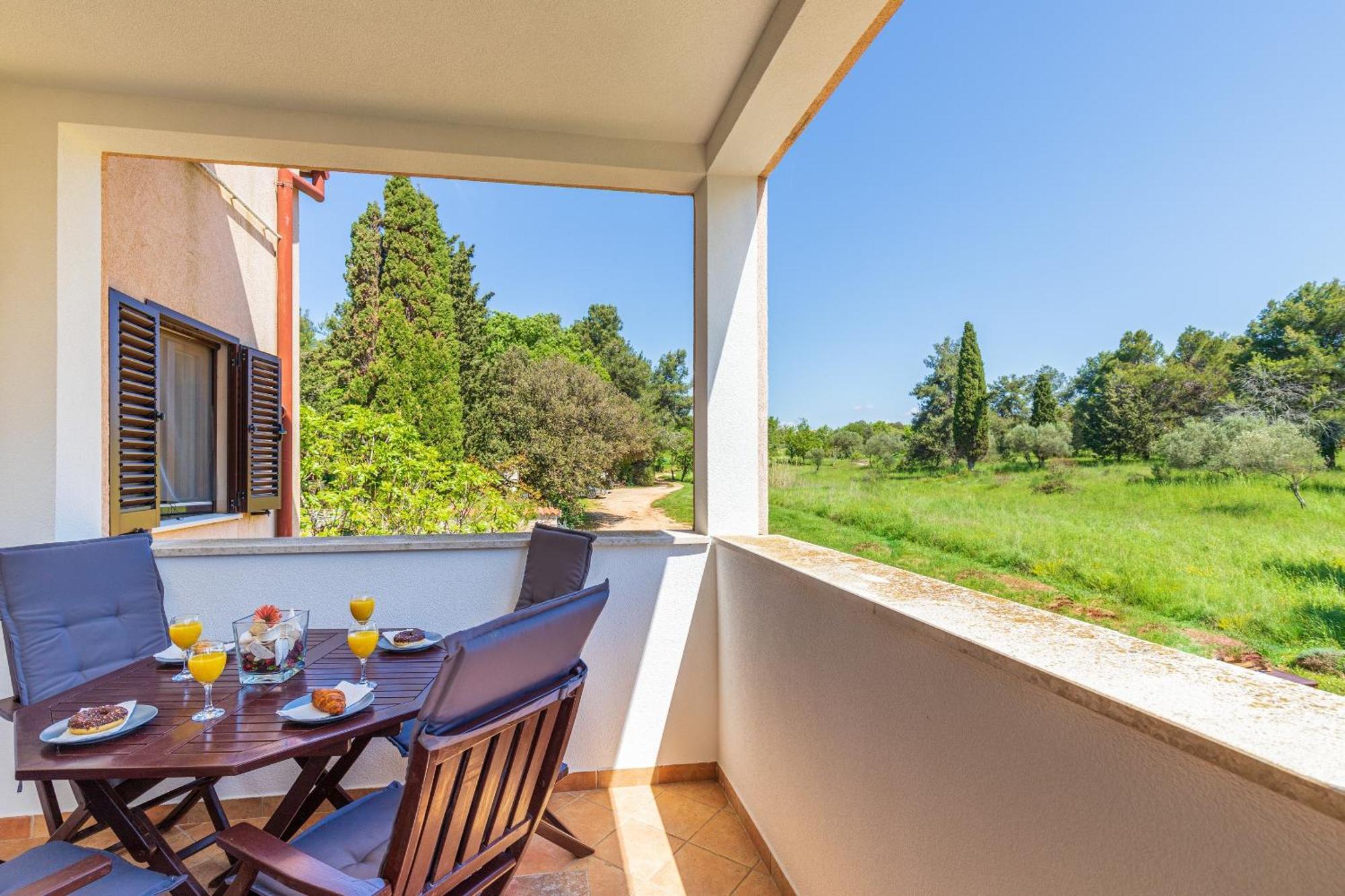 Cuvi Beach Apartments Rovinj Room photo