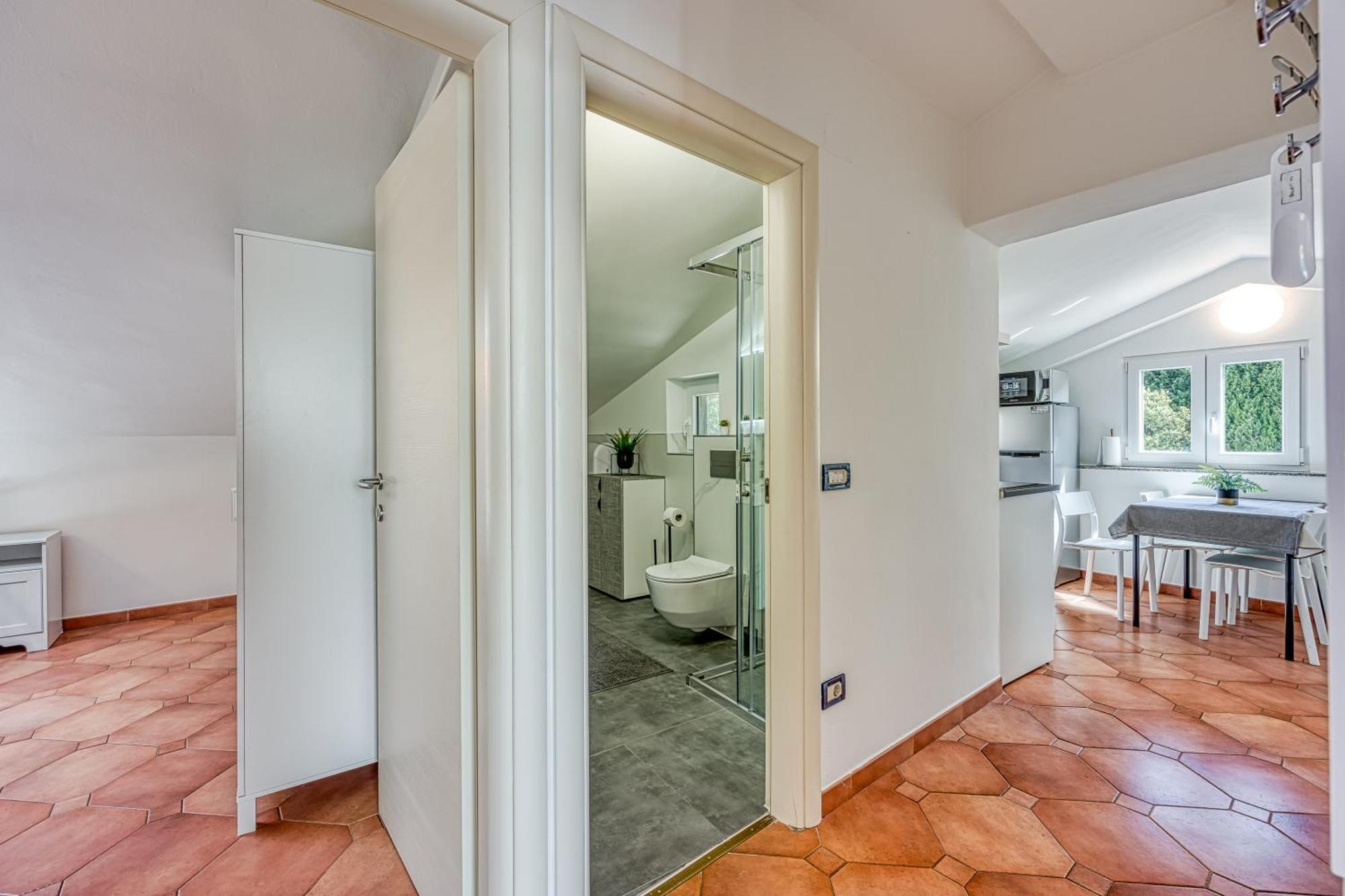 Cuvi Beach Apartments Rovinj Exterior photo